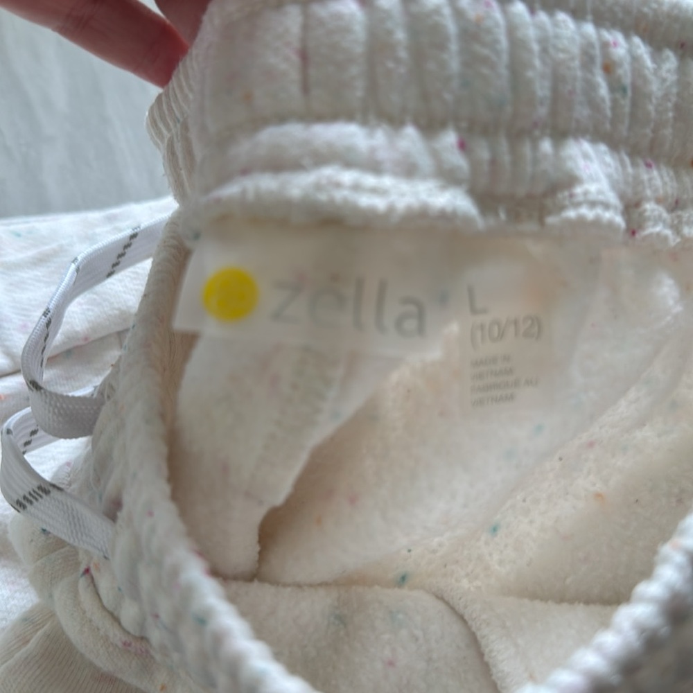 Zella Cream Quarter-Zip Pullover and Shorts Set - Picture 3 of 3